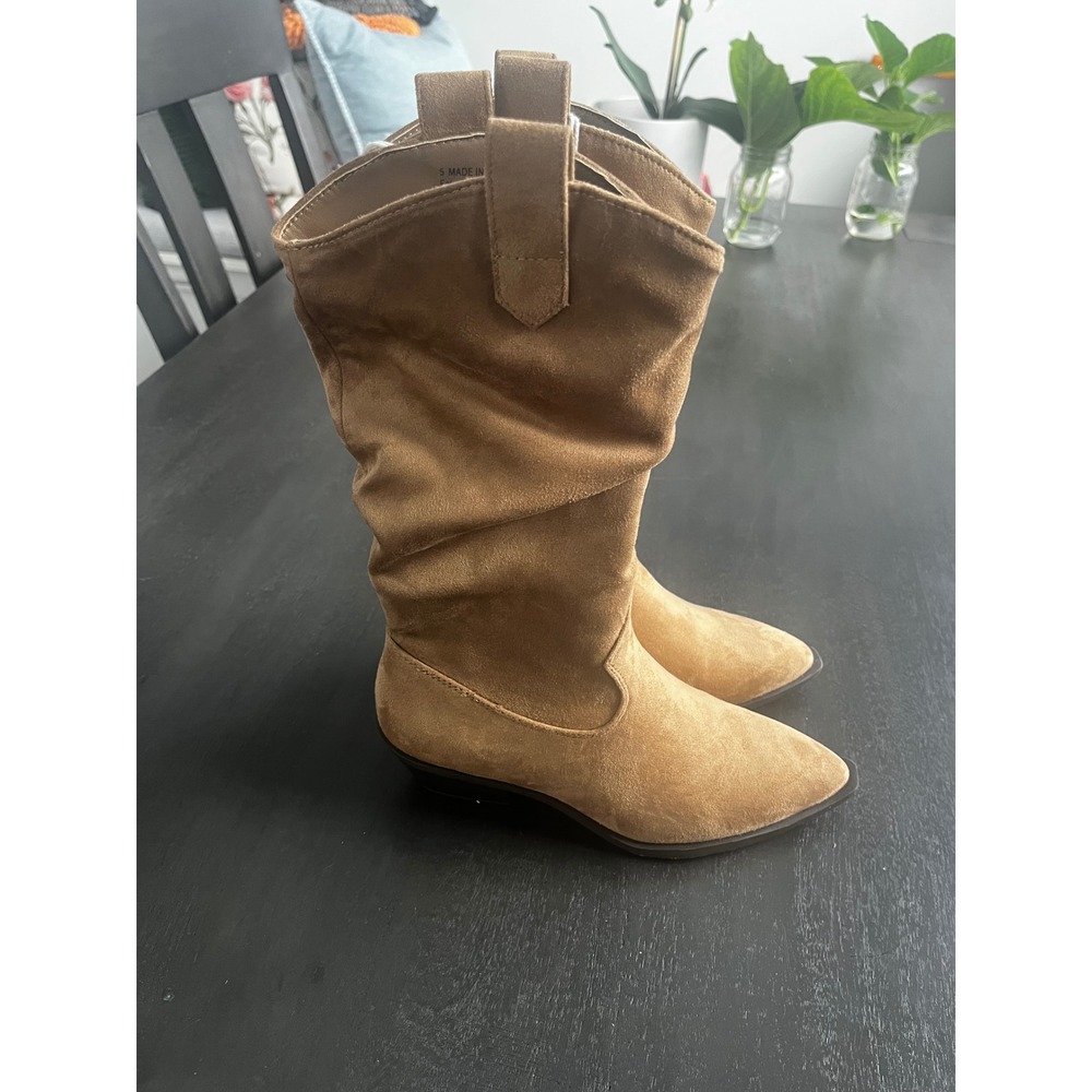 American Eagle Tan Faux Suede Western Slouch Boots Pointed Toe Size 5 Boho Rodeo